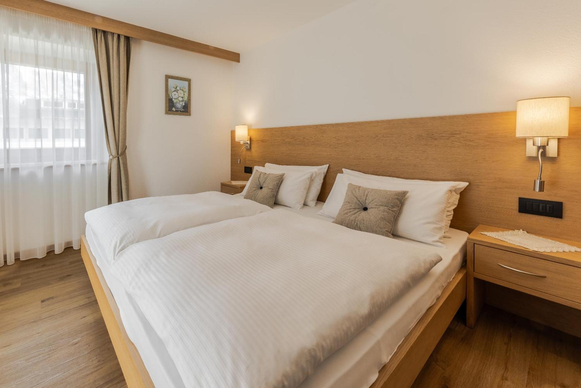 Villa Resi B&B Corvara In Badia Bagian luar foto
