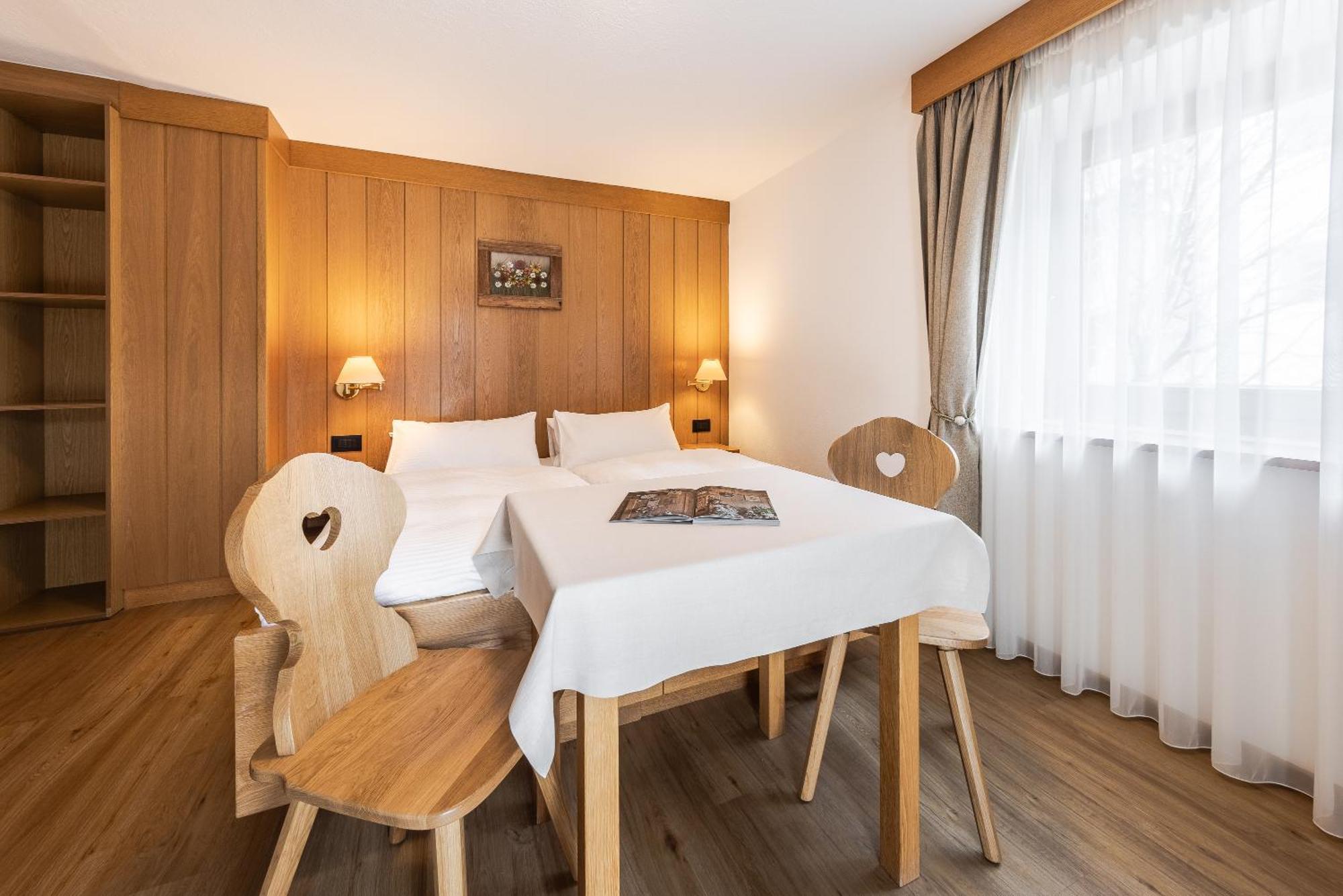Villa Resi B&B Corvara In Badia Bagian luar foto