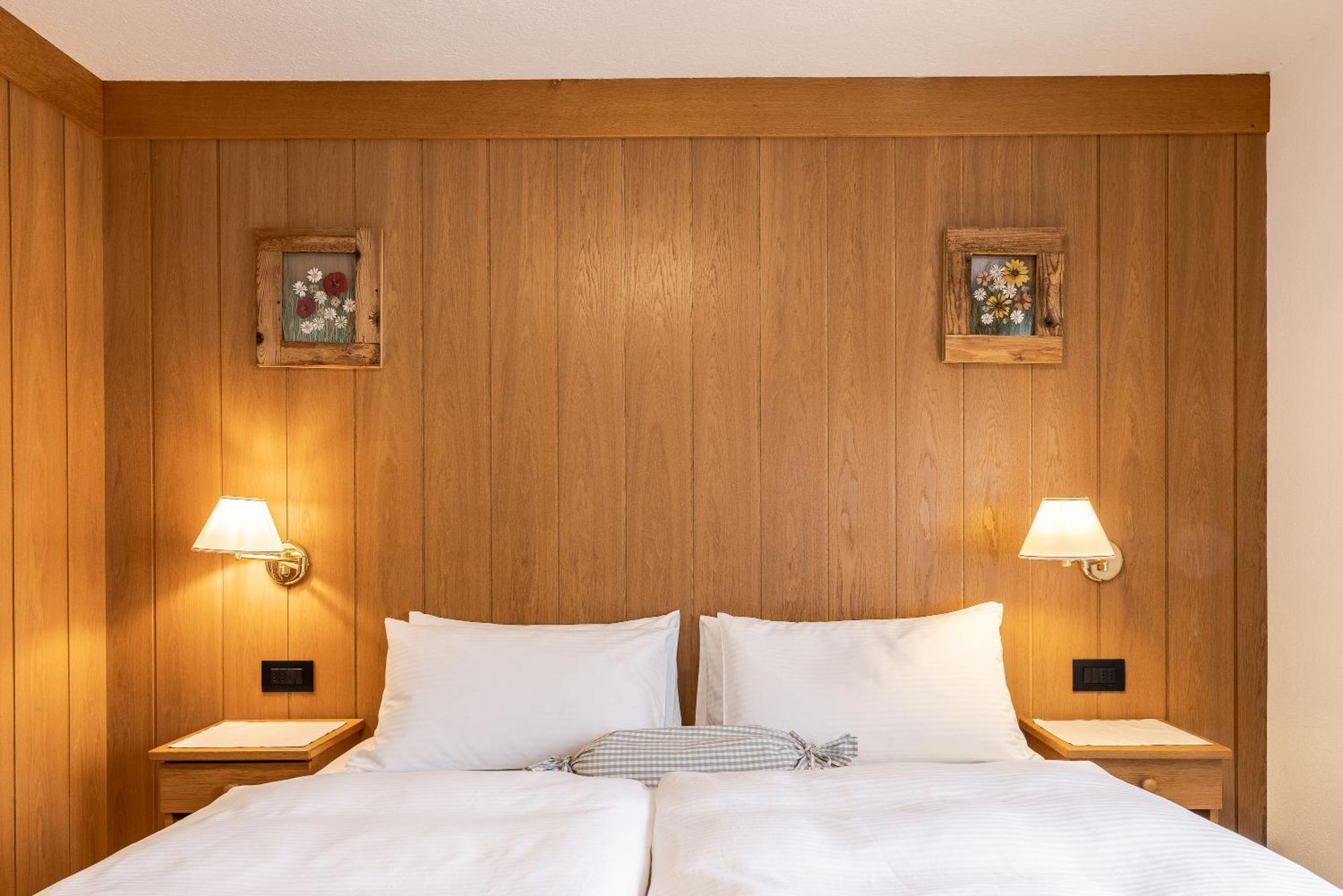 Villa Resi B&B Corvara In Badia Bagian luar foto