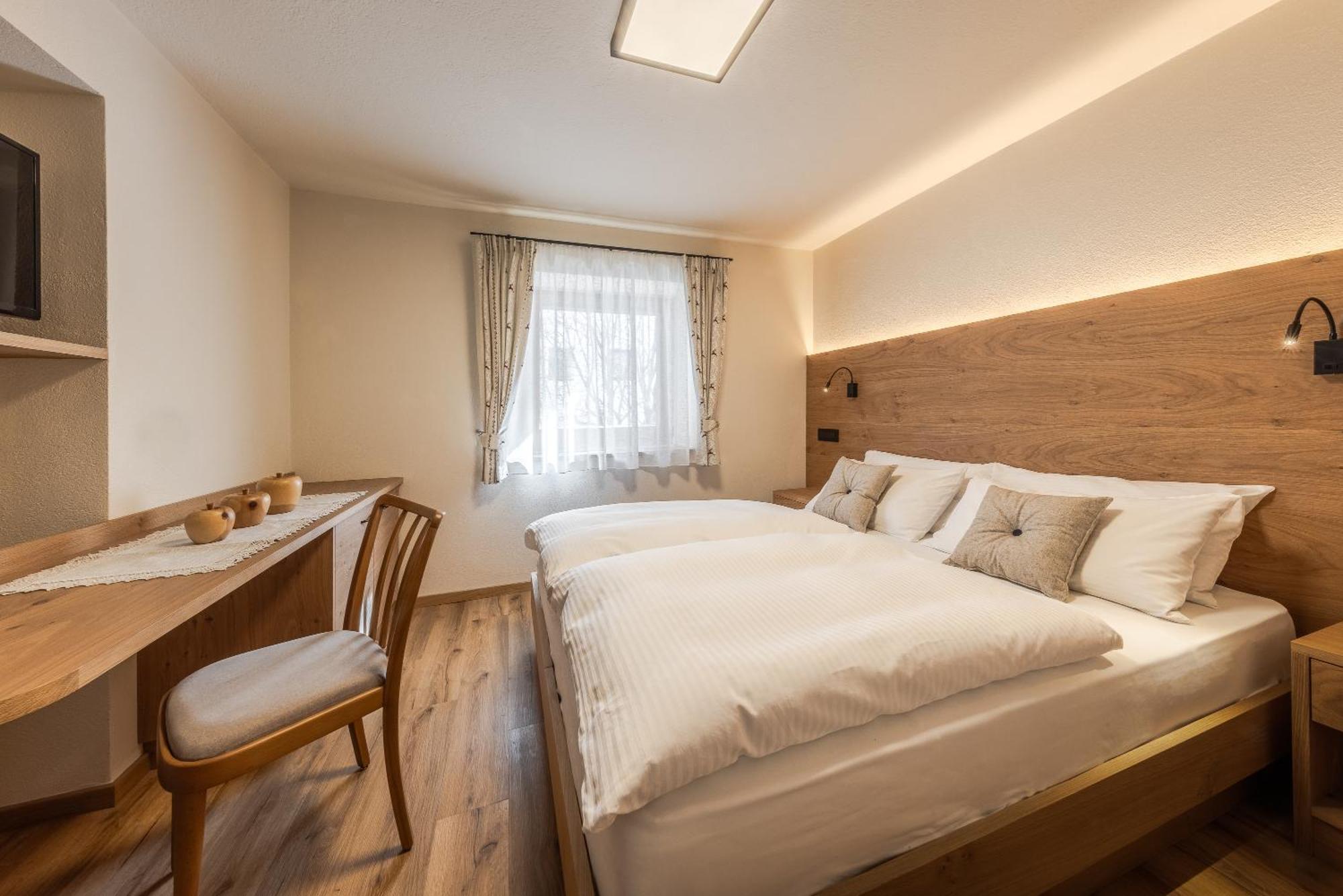 Villa Resi B&B Corvara In Badia Bagian luar foto