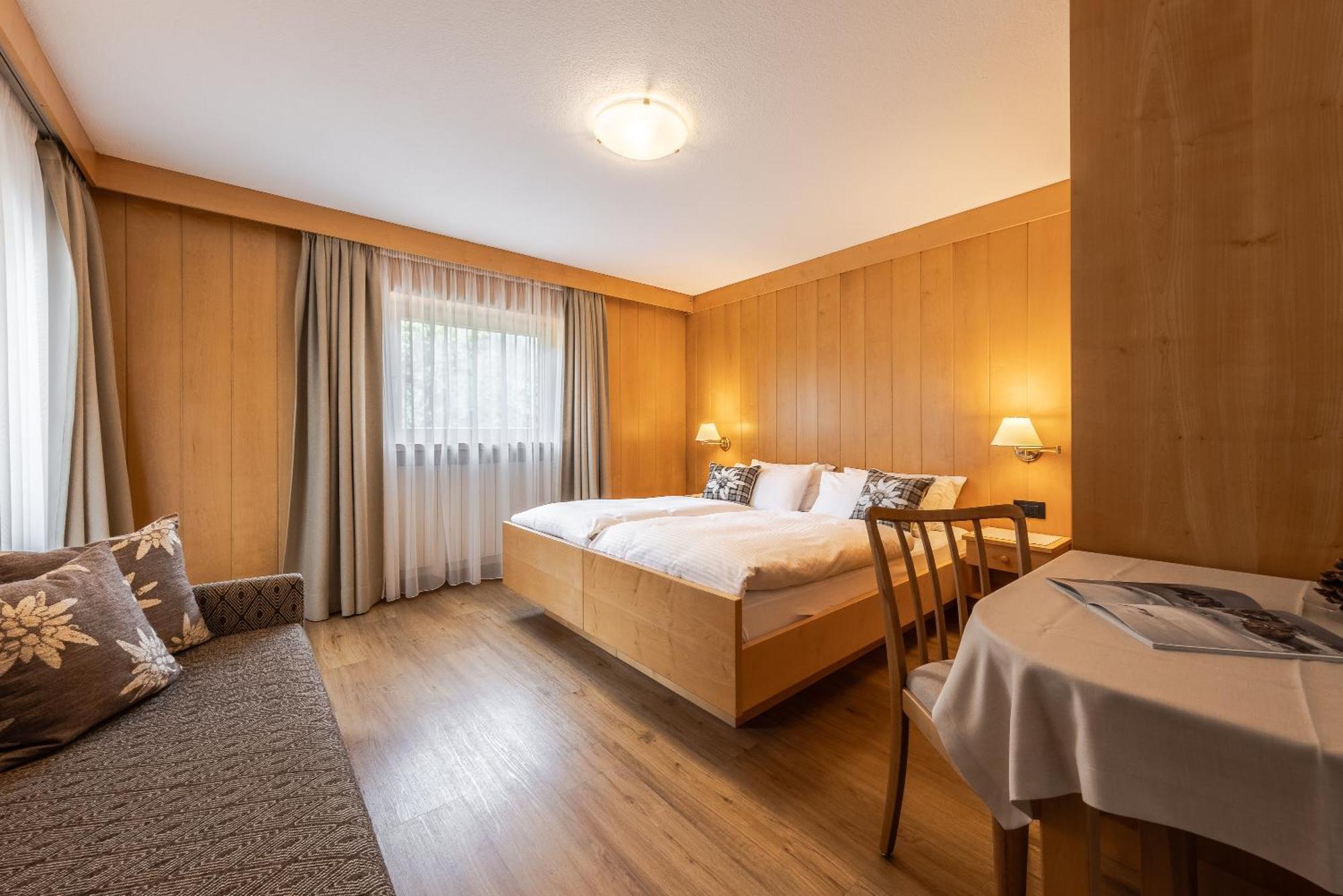 Villa Resi B&B Corvara In Badia Bagian luar foto